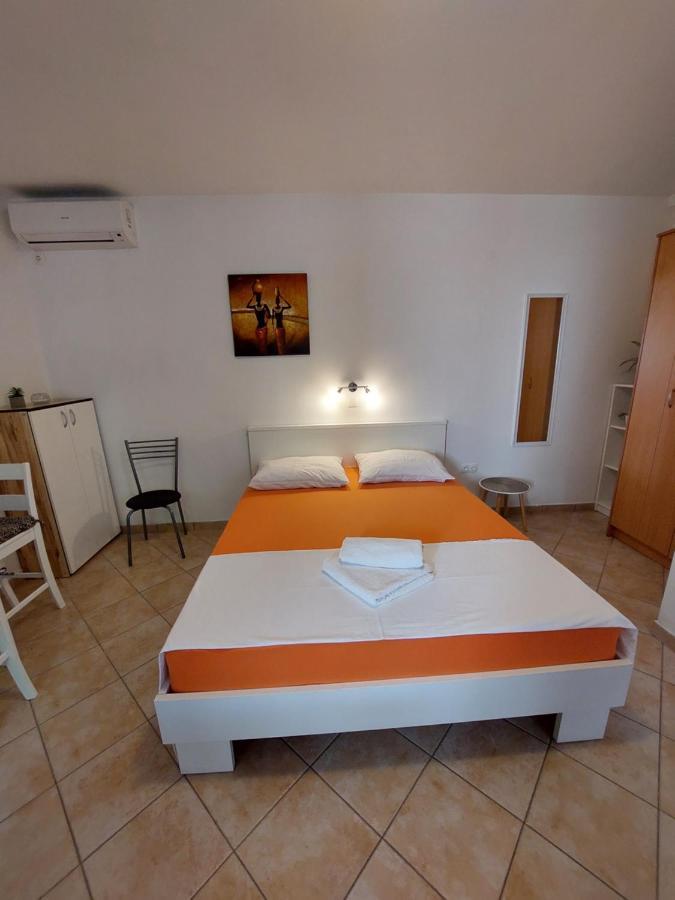 Apartments Nenad & Marija พาก ภายนอก รูปภาพ